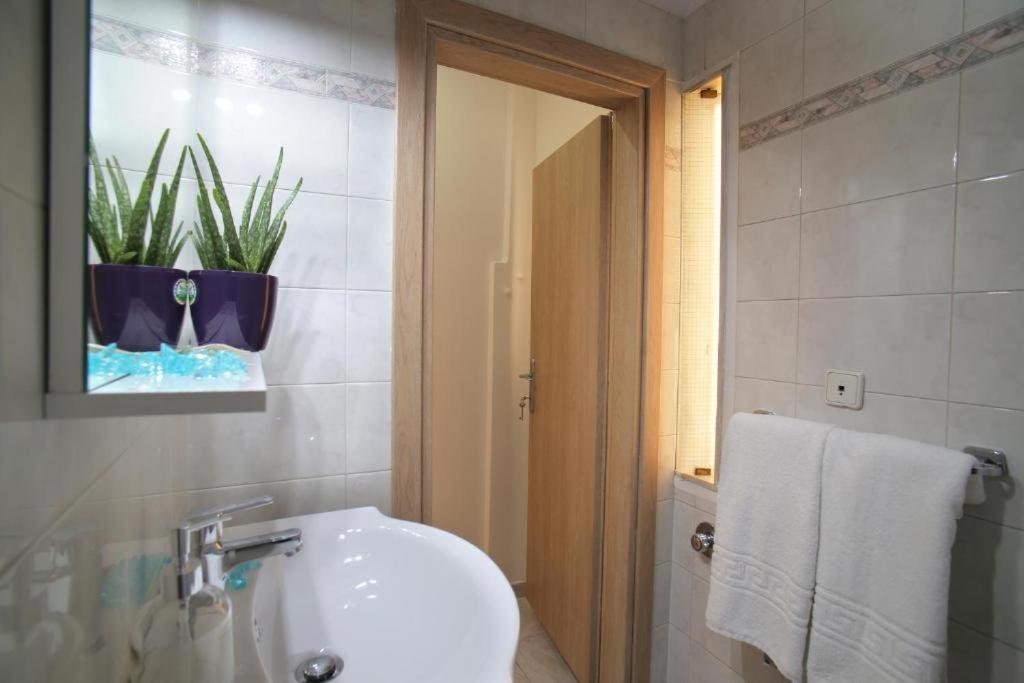 Stylish Modern Apartment, Nilie Hospitality Mgmt Soluň Exteriér fotografie